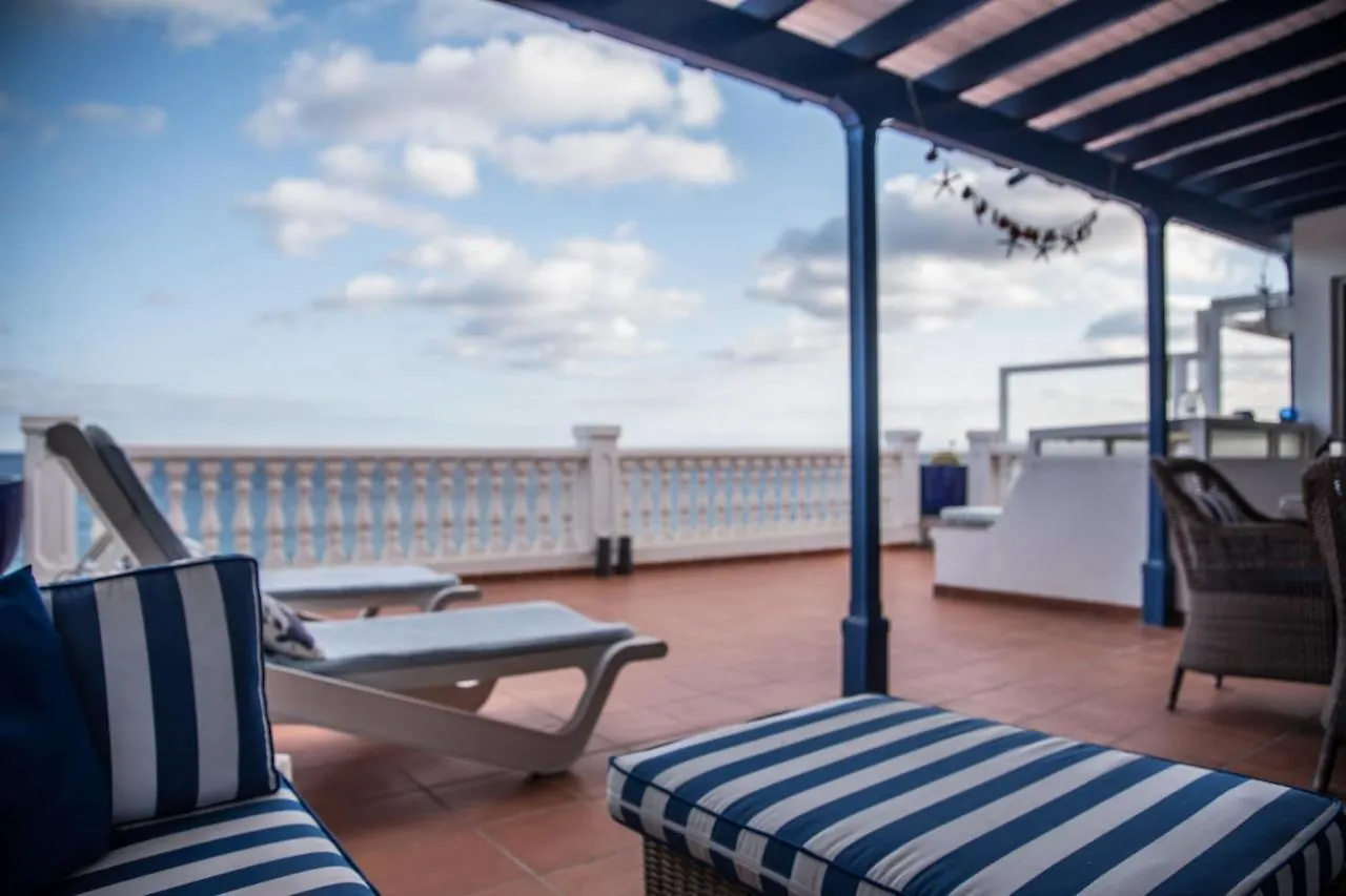 Seaview Coastal Home On Front Line With Amazing Sea Views And Large Terrace Puerto del Carmen  Villa Puerto del Carmen (Lanzarote)