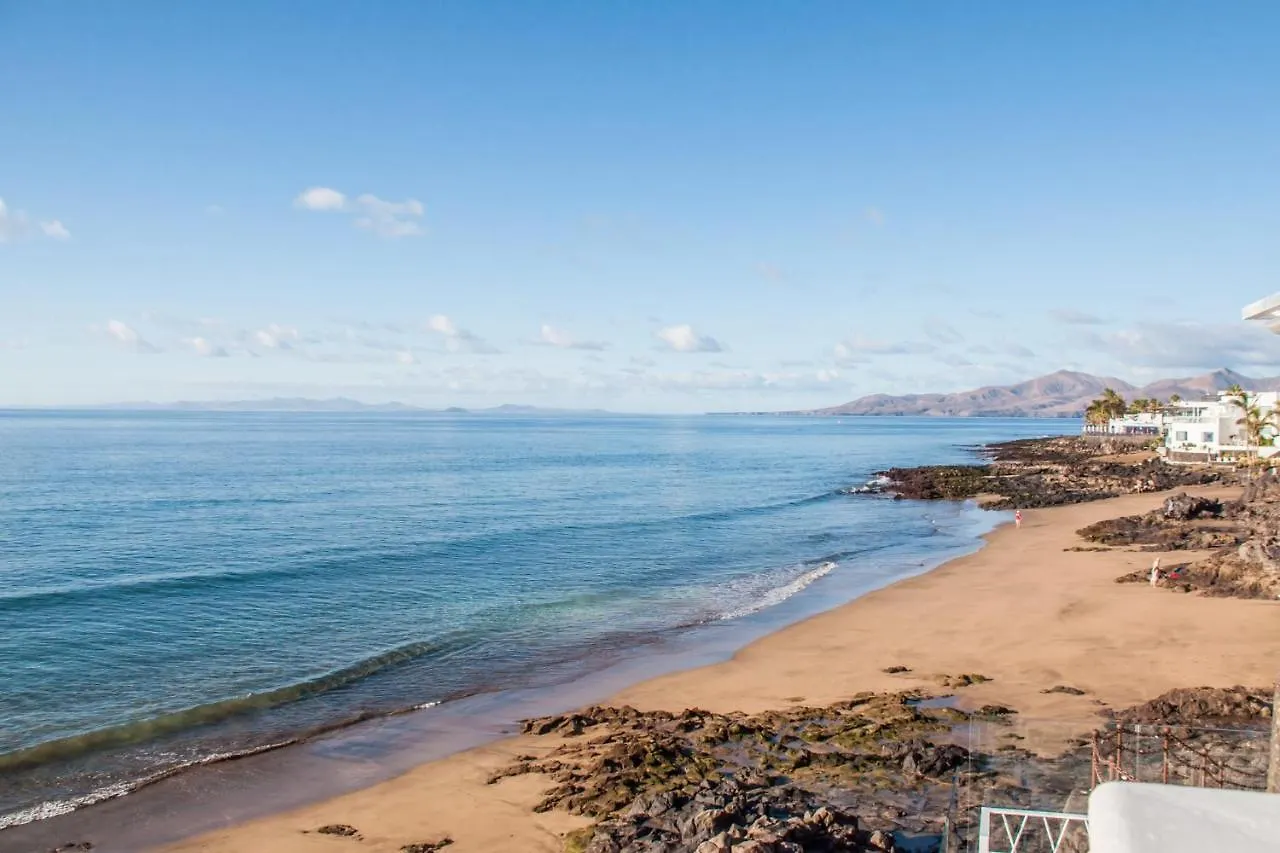 Seaview Coastal Home On Front Line With Amazing Sea Views And Large Terrace Puerto del Carmen  0*, Puerto del Carmen (Lanzarote)